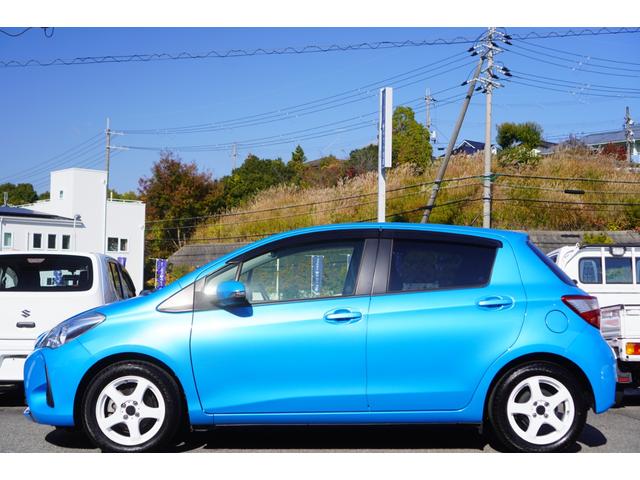ヴィッツ Ｆ　メモリーナビ／フルセグ／バックカメラ／衝突被害軽減ブレーキ／レーンキープアシスト／スマートキー／プッシュスタート／ＬＥＤライト／ディーラーＯＰローダウンサスペンション／ＥＴＣ／エンジンスターター（5枚目）