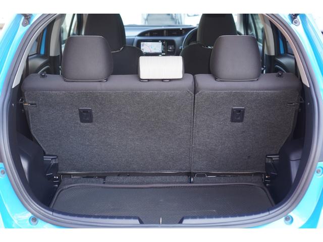 ヴィッツ Ｆ　メモリーナビ／フルセグ／バックカメラ／衝突被害軽減ブレーキ／レーンキープアシスト／スマートキー／プッシュスタート／ＬＥＤライト／ディーラーＯＰローダウンサスペンション／ＥＴＣ／エンジンスターター（17枚目）