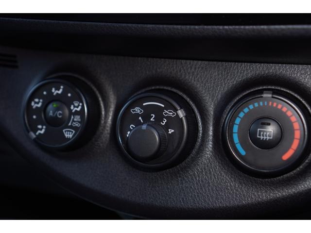 ヴィッツ Ｆ　メモリーナビ／フルセグ／バックカメラ／衝突被害軽減ブレーキ／レーンキープアシスト／スマートキー／プッシュスタート／ＬＥＤライト／ディーラーＯＰローダウンサスペンション／ＥＴＣ／エンジンスターター（30枚目）