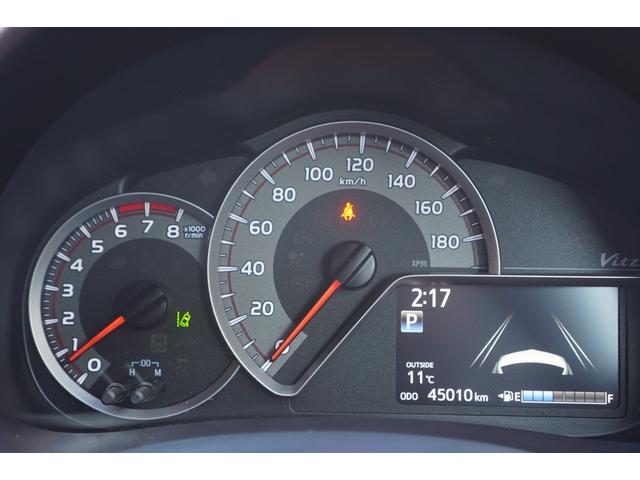 ヴィッツ Ｆ　メモリーナビ／フルセグ／バックカメラ／衝突被害軽減ブレーキ／レーンキープアシスト／スマートキー／プッシュスタート／ＬＥＤライト／ディーラーＯＰローダウンサスペンション／ＥＴＣ／エンジンスターター（40枚目）