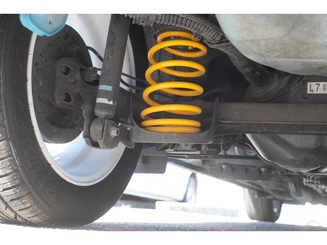 ヴィッツ Ｆ　メモリーナビ／フルセグ／バックカメラ／衝突被害軽減ブレーキ／レーンキープアシスト／スマートキー／プッシュスタート／ＬＥＤライト／ディーラーＯＰローダウンサスペンション／ＥＴＣ／エンジンスターター（48枚目）