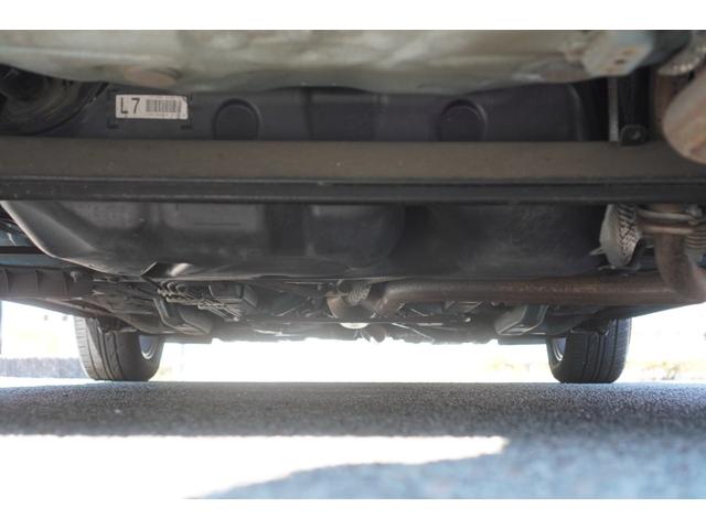 ヴィッツ Ｆ　メモリーナビ／フルセグ／バックカメラ／衝突被害軽減ブレーキ／レーンキープアシスト／スマートキー／プッシュスタート／ＬＥＤライト／ディーラーＯＰローダウンサスペンション／ＥＴＣ／エンジンスターター（49枚目）