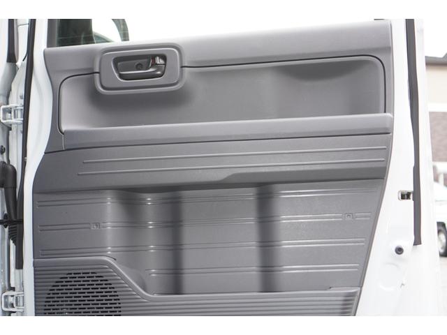 運転席、助手席ともに綺麗です。一度ご覧くださいませ♪