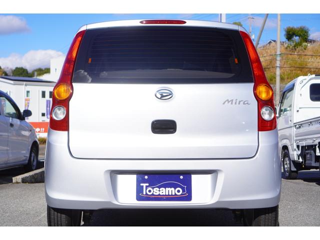 ミラ Ｘスペシャル　５速ＭＴ／車検令和９年１月まで／純正ＣＤオーディオ／収納式ドリンクホルダー／キーレスキー／社外１３インチアルミホイール／エアコン／パワステ／パワーウィンドウ（3枚目）