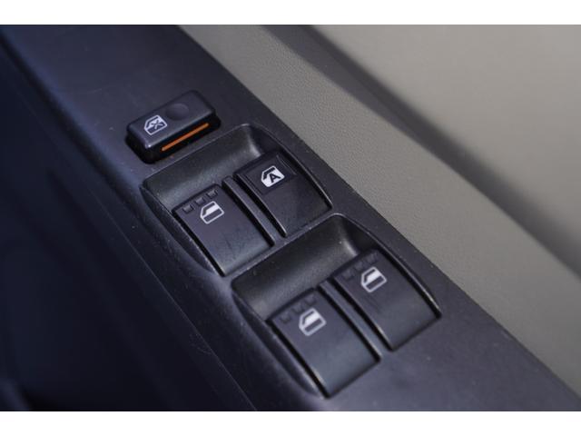 ミラ Ｘスペシャル　５速ＭＴ／車検令和９年１月まで／純正ＣＤオーディオ／収納式ドリンクホルダー／キーレスキー／社外１３インチアルミホイール／エアコン／パワステ／パワーウィンドウ（29枚目）