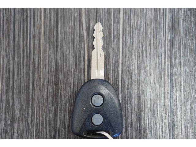 ミラ Ｘスペシャル　５速ＭＴ／車検令和９年１月まで／純正ＣＤオーディオ／収納式ドリンクホルダー／キーレスキー／社外１３インチアルミホイール／エアコン／パワステ／パワーウィンドウ（30枚目）