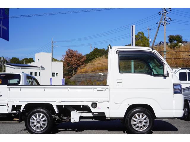 アクティトラック タウン　４ＷＤ／５速ＭＴ／ワンオーナー／エアコン／パワステ／パワーウィンドウ／キーレスキー／純正ＣＤオーディオ／荷台ランプ／ヘッドライトレベライザー／ドアザイザー／フロアマット（4枚目）