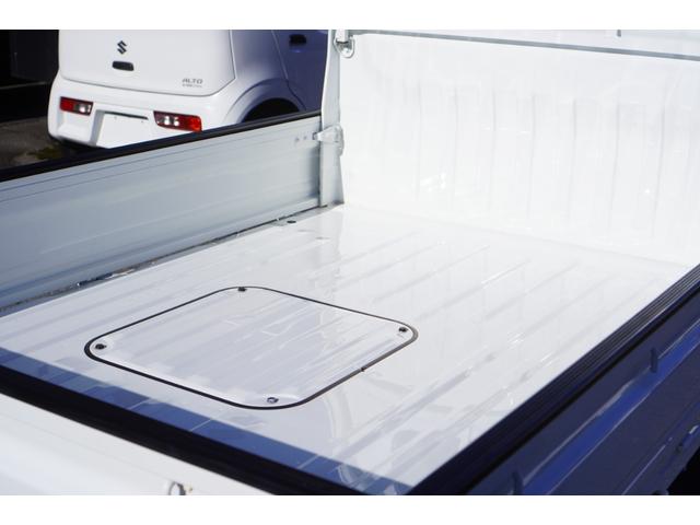 アクティトラック タウン　４ＷＤ／５速ＭＴ／ワンオーナー／エアコン／パワステ／パワーウィンドウ／キーレスキー／純正ＣＤオーディオ／荷台ランプ／ヘッドライトレベライザー／ドアザイザー／フロアマット（16枚目）
