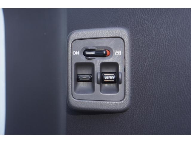 アクティトラック タウン　４ＷＤ／５速ＭＴ／ワンオーナー／エアコン／パワステ／パワーウィンドウ／キーレスキー／純正ＣＤオーディオ／荷台ランプ／ヘッドライトレベライザー／ドアザイザー／フロアマット（25枚目）