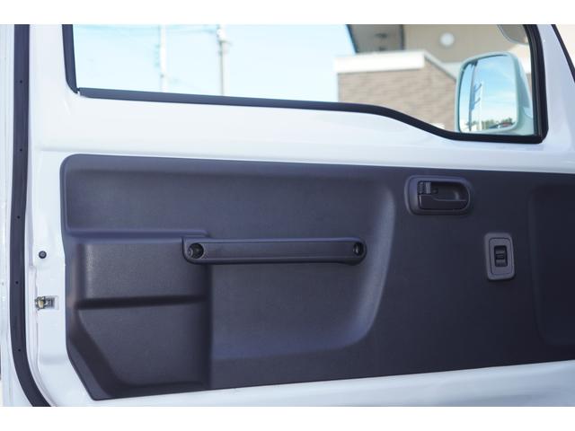 アクティトラック タウン　４ＷＤ／５速ＭＴ／ワンオーナー／エアコン／パワステ／パワーウィンドウ／キーレスキー／純正ＣＤオーディオ／荷台ランプ／ヘッドライトレベライザー／ドアザイザー／フロアマット（36枚目）