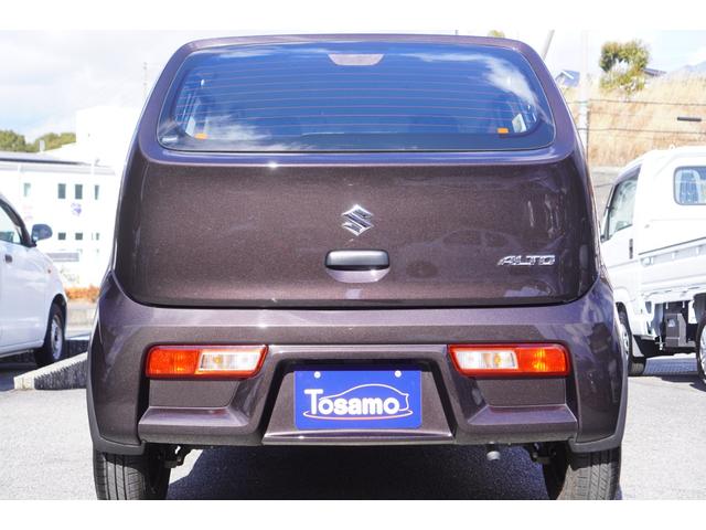 アルト Ｆ　５速ＭＴ／最終型／オートライト／純正ＣＤオーディオ／キーレスキー／ドアバイザー／フロアマット／カラードドアミラーカバー（3枚目）