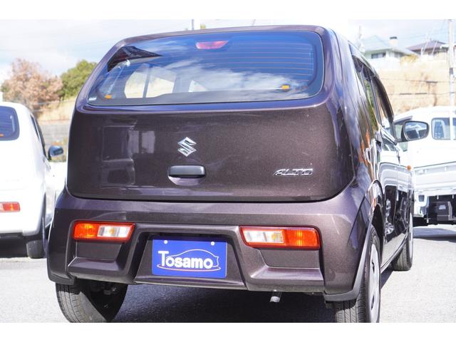 アルト Ｆ　５速ＭＴ／最終型／オートライト／純正ＣＤオーディオ／キーレスキー／ドアバイザー／フロアマット／カラードドアミラーカバー（8枚目）