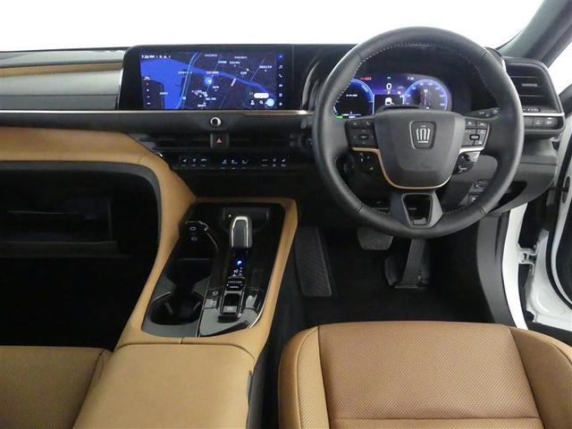 クラウンスポーツ Z 革シート 4WD フルセグ メモリーナビ バックカメラ 衝突被害軽減システム ETC ドラレコ LEDヘッドランプ ワンオーナー(4枚目)