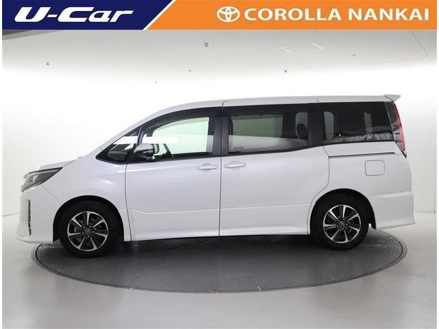 ノア Ｓｉ　フルセグ　メモリーナビ　ＤＶＤ再生　バックカメラ　衝突被害軽減システム　ＥＴＣ　ドラレコ　両側電動スライド　ＬＥＤヘッドランプ　ウオークスルー　乗車定員７人　３列シート　ワンオーナー　フルエアロ（2枚目）