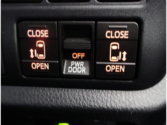 ノア Ｓｉ　フルセグ　メモリーナビ　ＤＶＤ再生　バックカメラ　衝突被害軽減システム　ＥＴＣ　ドラレコ　両側電動スライド　ＬＥＤヘッドランプ　ウオークスルー　乗車定員７人　３列シート　ワンオーナー　フルエアロ（11枚目）