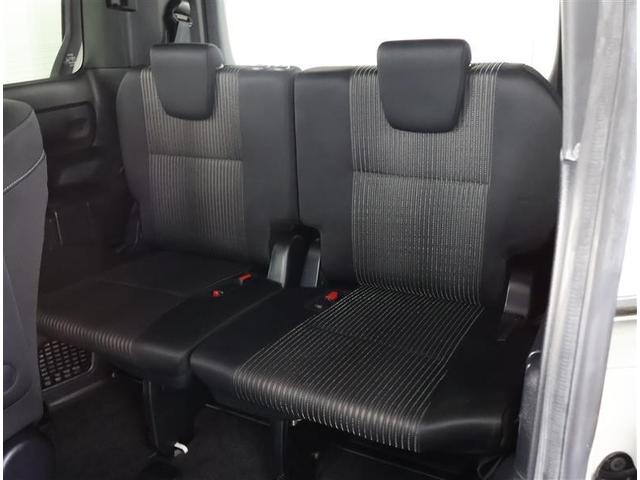 ノア Ｓｉ　フルセグ　メモリーナビ　ＤＶＤ再生　バックカメラ　衝突被害軽減システム　ＥＴＣ　ドラレコ　両側電動スライド　ＬＥＤヘッドランプ　ウオークスルー　乗車定員７人　３列シート　ワンオーナー　フルエアロ（15枚目）