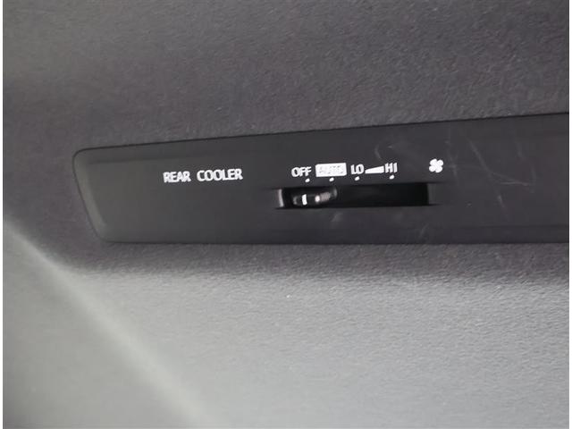 ノア Ｓｉ　フルセグ　メモリーナビ　ＤＶＤ再生　バックカメラ　衝突被害軽減システム　ＥＴＣ　ドラレコ　両側電動スライド　ＬＥＤヘッドランプ　ウオークスルー　乗車定員７人　３列シート　ワンオーナー　フルエアロ（25枚目）