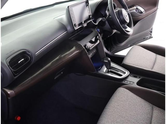 ヤリスクロス ハイブリッドＺ　フルセグ　バックカメラ　衝突被害軽減システム　ＥＴＣ　ＬＥＤヘッドランプ　ワンオーナー（15枚目）