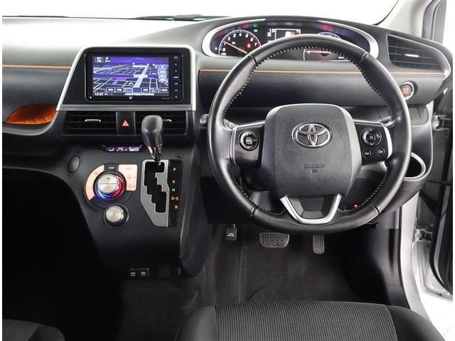 シエンタ G フルセグ メモリーナビ DVD再生 バックカメラ 衝突被害軽減システム ETC 両側電動スライド LEDヘッドランプ 乗車定員7人 3列シート ワンオーナー アイドリングストップ(4枚目)