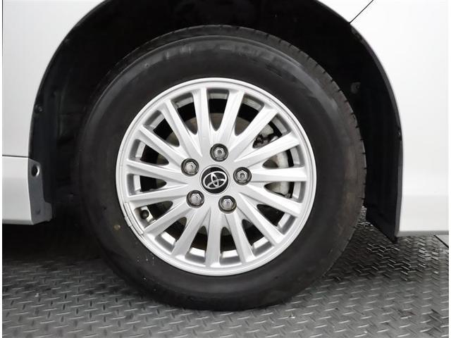 ヴォクシー ハイブリッドＶ　フルセグ　メモリーナビ　ＤＶＤ再生　バックカメラ　衝突被害軽減システム　ＥＴＣ　電動スライドドア　ＬＥＤヘッドランプ　乗車定員７人　３列シート（31枚目）