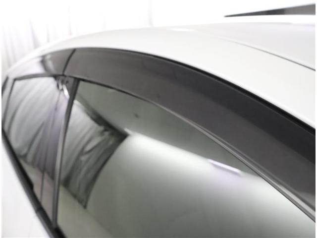 プリウス Ｓツーリングセレクション・ブラックエディション　メモリーナビ　バックカメラ　衝突被害軽減システム　ＥＴＣ　ドラレコ　ＬＥＤヘッドランプ　ワンオーナー　フルエアロ（30枚目）