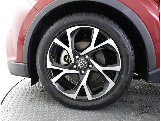 �X�|�[�e�B�Ȉ�ۂ�^���鏃���z�C�[���ł��B�ǂ��܂ł������Ă��������Ȃ�悤�ȃf�U�C���ł��ˁ�