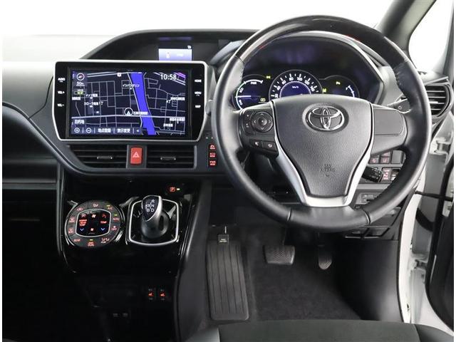 ノア ハイブリッドＳｉ　ダブルバイビーＩＩＩ　フルセグ　メモリーナビ　ＤＶＤ再生　後席モニター　バックカメラ　衝突被害軽減システム　ＥＴＣ　ドラレコ　両側電動スライド　ＬＥＤヘッドランプ　乗車定員７人　３列シート　ワンオーナー　フルエアロ（4枚目）