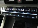 左右独立温度コントロールフルオートエアコンです。運転席、助手席それぞれで独立して温度設定ができます。冷え性の方が乗っても安心ですね♪
