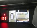 パノラミックビューモニター付きです。車両を上から見たような映像をディスプレイオーディオ画面に表示。運転席からの目視だけでは見にくい、車両周辺の状況をリアルタイムでしっかり確認できます。