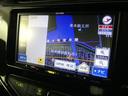 純正ナビを装備。タッチパネル式で使いやすく、お出かけもラクラクです。