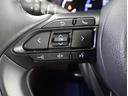 ステアリングスイッチ付き。前方から目を離すことなく操作することが可能です。