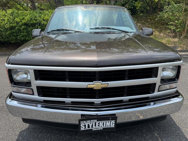 シボレータホ 　新車並行車／シルバラード／ＴＢＩ５．７Ｌ／Ｖ８／４速ＡＴ／１ナンバー６人乗り／ローダウン・Ｃノッチ／１８インチＡＷ／ＡＬＰＩＮＥ１１インチディスプレイオーディオ／ＥＴＣ／ビレットハンドル・コラム／（18枚目）