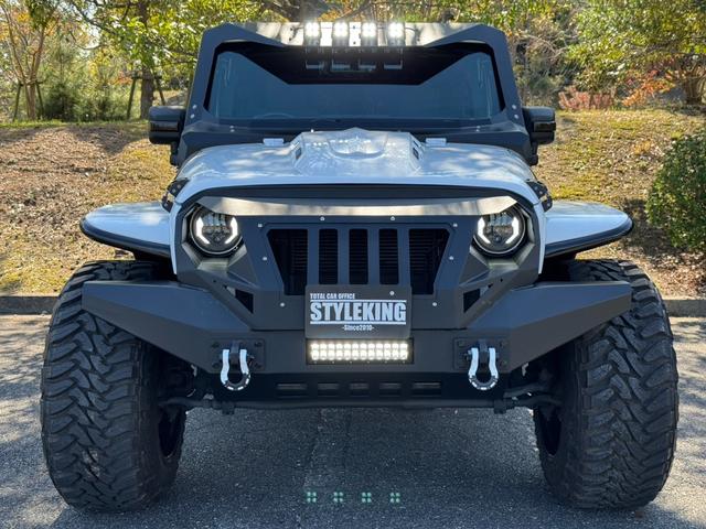 ジープ・ラングラーアンリミテッド スポーツ D車/リフトUP/22インチAW/前後スチールバンパー/スクリーンガード/オーバーフェンダー/スチールサイドステップ/2本出しマフラー/LEDヘッド・テール/社外フード/パナナビ/リクライニングKIT(3枚目)