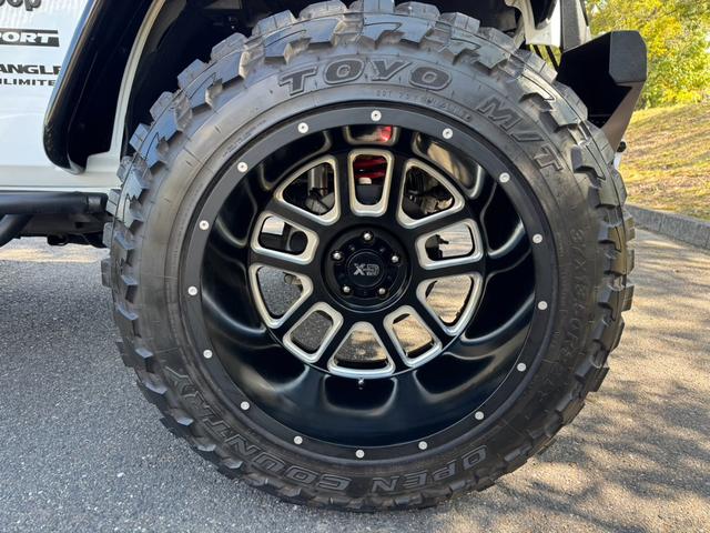 ジープ・ラングラーアンリミテッド スポーツ D車/リフトUP/22インチAW/前後スチールバンパー/スクリーンガード/オーバーフェンダー/スチールサイドステップ/2本出しマフラー/LEDヘッド・テール/社外フード/パナナビ/リクライニングKIT(19枚目)