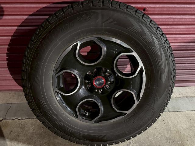 ジープ・ラングラーアンリミテッド スポーツ D車/リフトUP/22インチAW/前後スチールバンパー/スクリーンガード/オーバーフェンダー/スチールサイドステップ/2本出しマフラー/LEDヘッド・テール/社外フード/パナナビ/リクライニングKIT(21枚目)