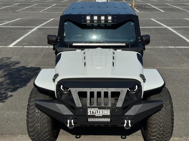 ジープ・ラングラーアンリミテッド スポーツ D車/リフトUP/22インチAW/前後スチールバンパー/スクリーンガード/オーバーフェンダー/スチールサイドステップ/2本出しマフラー/LEDヘッド・テール/社外フード/パナナビ/リクライニングKIT(30枚目)