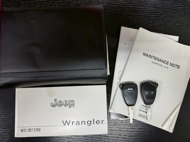 ジープ・ラングラーアンリミテッド スポーツ D車/リフトUP/22インチAW/前後スチールバンパー/スクリーンガード/オーバーフェンダー/スチールサイドステップ/2本出しマフラー/LEDヘッド・テール/社外フード/パナナビ/リクライニングKIT(36枚目)