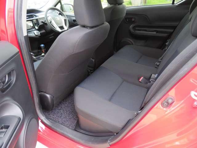 アクア Ｓ　純正ＳＤナビ・フルセグ・スマートキー・ドラレコ・バックカメラ・ＥＴＣ・メッキパーツ・禁煙車（32枚目）