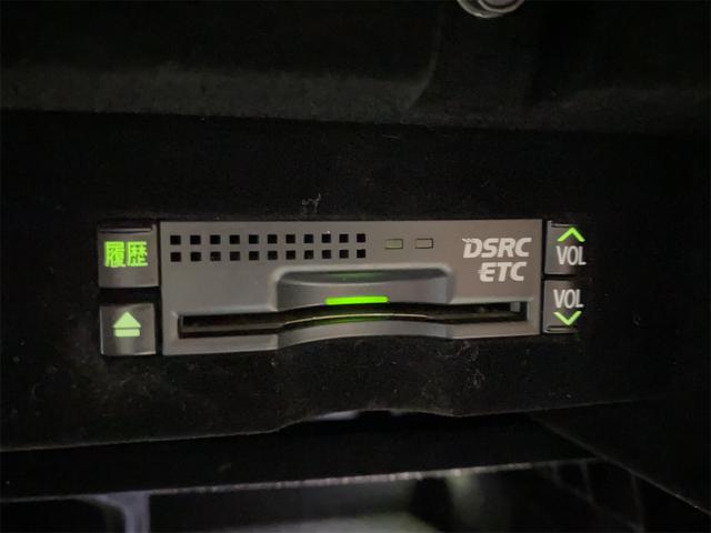 460/VerC/Ipkg/サンルーフ/コーナーセンサー/ホワイトレザー/オットマン/パワーシート/シートヒーター/シートエアコン/ハンドルヒーター/純正ナビ/フルセグ/バックカメラ/電動格納ミラー(70枚目)