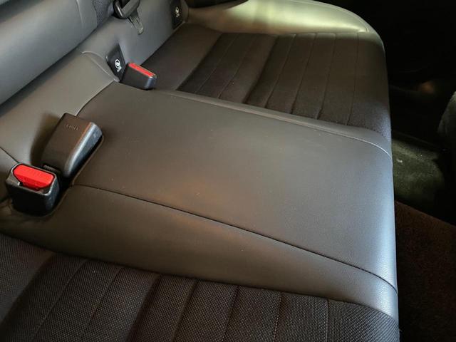 300h/クルーズコントロール/コーナーセンサー/シートヒーター/パワーシート/Bluetooth/バックカメラ/オートライト/ETC/純正HDDナビ/フルセグ/フロントフォグランプ(44枚目)
