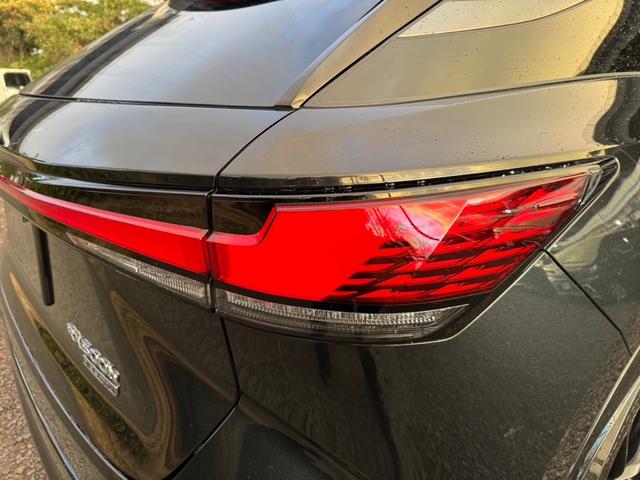 ＲＸ ５００ｈ　Ｆスポーツパフォーマンス　サンルーフ／全周囲カメラ／レーダークルーズコントロール／コーナーセンサー／ＨＵＤ／ハンドルヒーター／シートヒーター・エアコン／デジタルインナーミラー／ＥＴＣ／Ｂｌｕｅｔｏｏｔｈ／電動リアゲート（23枚目）