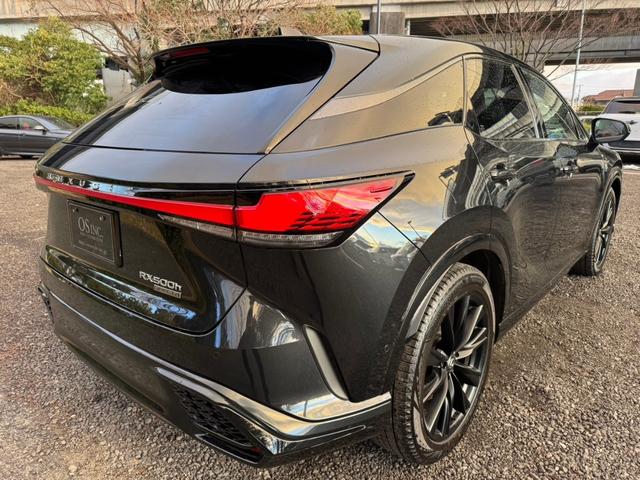 ＲＸ ５００ｈ　Ｆスポーツパフォーマンス　サンルーフ／全周囲カメラ／レーダークルーズコントロール／コーナーセンサー／ＨＵＤ／ハンドルヒーター／シートヒーター・エアコン／デジタルインナーミラー／ＥＴＣ／Ｂｌｕｅｔｏｏｔｈ／電動リアゲート（24枚目）