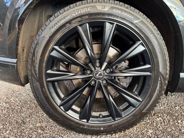 ＲＸ ５００ｈ　Ｆスポーツパフォーマンス　サンルーフ／全周囲カメラ／レーダークルーズコントロール／コーナーセンサー／ＨＵＤ／ハンドルヒーター／シートヒーター・エアコン／デジタルインナーミラー／ＥＴＣ／Ｂｌｕｅｔｏｏｔｈ／電動リアゲート（26枚目）