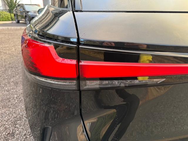 ＲＸ ５００ｈ　Ｆスポーツパフォーマンス　サンルーフ／全周囲カメラ／レーダークルーズコントロール／コーナーセンサー／ＨＵＤ／ハンドルヒーター／シートヒーター・エアコン／デジタルインナーミラー／ＥＴＣ／Ｂｌｕｅｔｏｏｔｈ／電動リアゲート（27枚目）