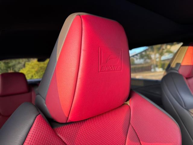 ＲＸ ５００ｈ　Ｆスポーツパフォーマンス　サンルーフ／全周囲カメラ／レーダークルーズコントロール／コーナーセンサー／ＨＵＤ／ハンドルヒーター／シートヒーター・エアコン／デジタルインナーミラー／ＥＴＣ／Ｂｌｕｅｔｏｏｔｈ／電動リアゲート（41枚目）