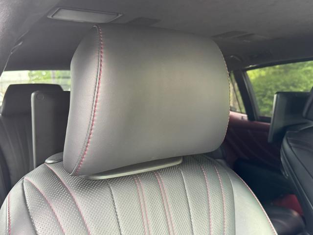 ＬＳ ５００ｈ　エグゼクティブ　マークレビンソン／衝突軽減／全周囲カメラ／レーダークルーズコントロール／コーナーセンサー／ＨＵＤ／ＢＳＭ／ハンドルヒーター／シートヒーター・エアコン／パワーシート／シートメモリ／ＥＴＣ／バックカメラ（32枚目）