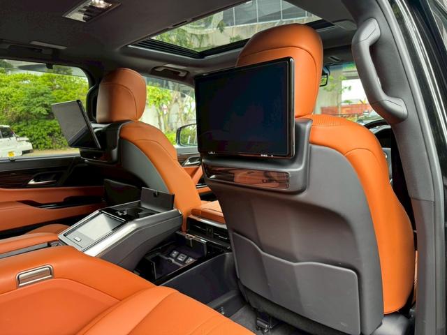 ＬＸ ６００　エグゼクティブ　ワンオーナー／サンルーフ／マクレビ／リアモニター／デジタルインナーミラー／コーナーセンサー／全周囲カメラ／シートヒーター・エアコン／パワーバックドア／電動格納ミラー／ＥＴＣ２．０／Ｂｌｕｅｔｏｏｔｈ（64枚目）