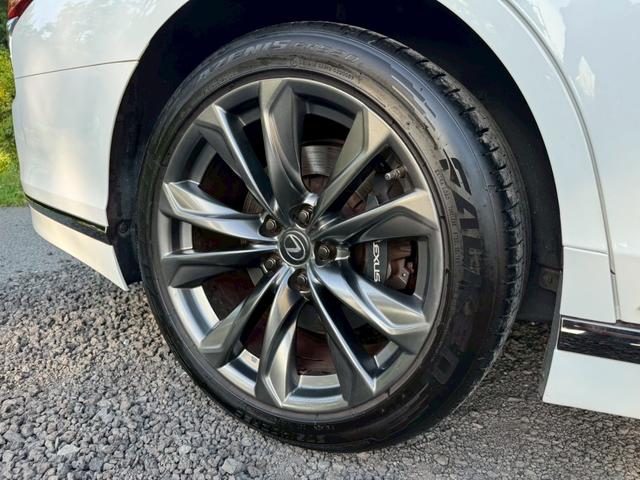 ＬＳ ５００ｈ　Ｆスポーツ　マークレビンソン／サンルーフ／全周囲カメラ／衝突軽減／レーダークルーズコントロール／コーナーセンサー／ＨＵＤ／ＢＳＭ／ハンドルヒーター／シートヒーター・エアコン／パワーシート／シートメモリ／ＥＴＣ（22枚目）