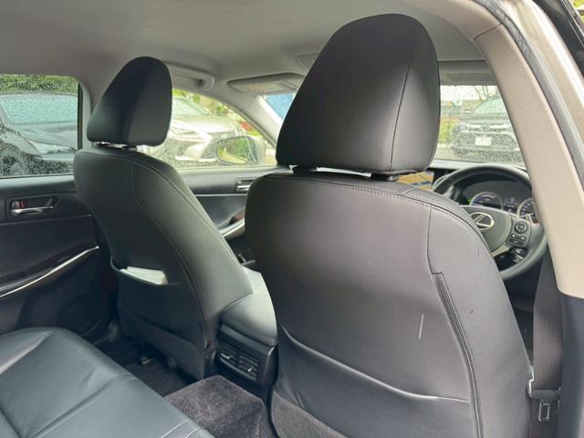ＩＳ ３００ｈ　ＶｅｒＬ　レーダークルーズコントロール／コーナーセンサー／シートヒーター・エアコン／パワーシート／シートメモリ／ＥＴＣ／Ｂｌｕｅｔｏｏｔｈ／バックカメラ／プッシュスタート／電動格納ミラー／ＢＬＫレザー（58枚目）