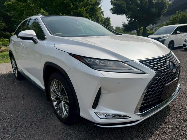 ＲＸ ４５０ｈ　ＶｅｒＬ　後期／マークレビンソン／サンルーフ／衝突軽減／全周囲カメラ／レーダークルーズコントロール／コーナーセンサー／ハンドルヒーター／シートヒーター・エアコン／パワーシート／ＥＴＣ／Ｂｌｕｅｔｏｏｔｈ（14枚目）